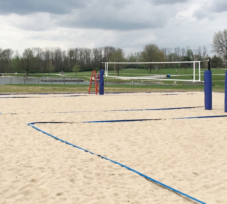 sand-volleyball-quincy-park-district-photo